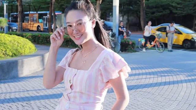 夏天必備的時髦墨鏡！Alice W示範Linda Farrow限量款『say Love』休閒時尚穿搭 смотреть онлайн