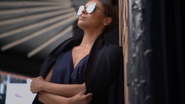 Kat Graham X Foster Grant смотреть онлайн
