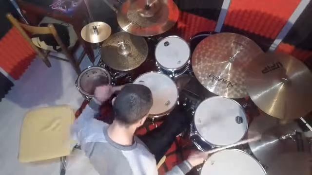 Domenico Aulante drumming (personal groove) смотреть онлайн