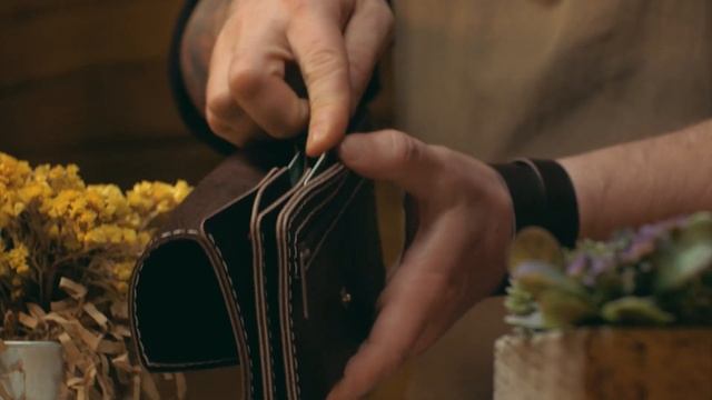 ПОРТМОНЕ КЛАТЧ ИЗ НАТУРАЛЬНОЙ КОЖИ. Быстрая доставка по России смотреть онлайн