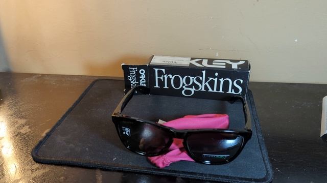 Oakley Frogskin Prism Glasses Review