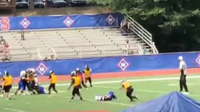 Severin makes a tackle смотреть онлайн