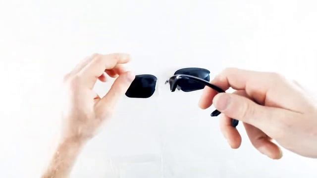 OAKLEY FLAK BETA OO9363 - 64MM REPLACEMENT LENS INSTALLATION VIDEO FROM SUNGLASS FIX смотреть онлайн