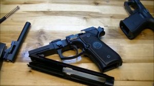 Влад Борисыч 08.12.13 Пистолет Beretta 92 FS, Часть 2: сборка-разборка