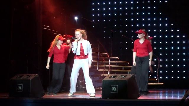 Детская шоу-группа "Саманта".Песня "Феррари", поет Настя Германова смотреть онлайн