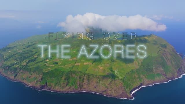 [4K 60FPS] Flying Over the Azores Islands - 1HR Ambient Aerial Film + Soothing Music & Ocean Sounds смотреть онлайн