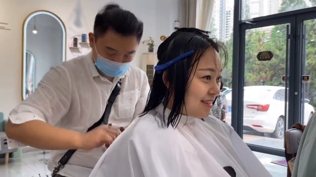 【English Sub】小章赶海，水母，螃蟹泛滥成灾，还发现响螺的老巢，赶海发大财了【赶海小章】