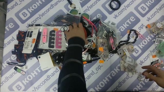 Аксессуары mix - бижютерия, очки и тд сток 2 пак 3.5кг 70ед 31,7евро/кг смотреть онлайн