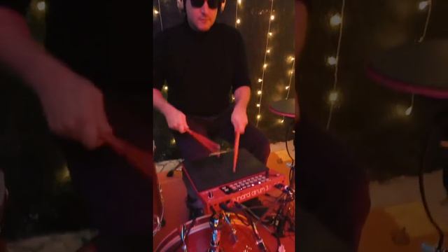 Massive Attack - Teardrop e-drum cover (with Nord Drum 3P) смотреть онлайн