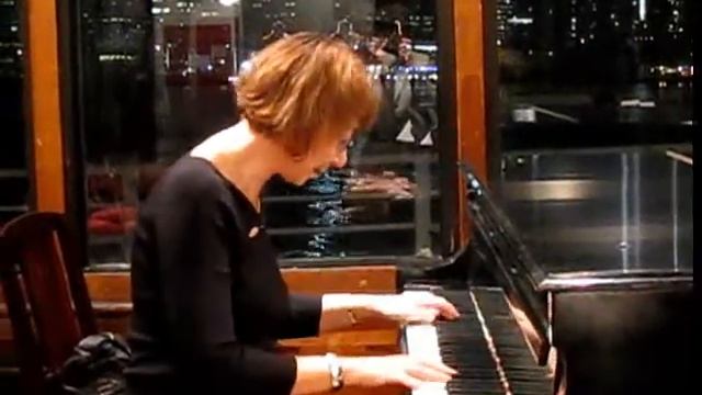 Elena Kuschnerova testing piano at Barge Music смотреть онлайн