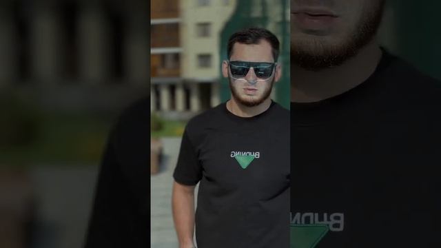 Очки Prada для настоящего Sigmы 😎#patrickbateman#sigma#gigashoting смотреть онлайн