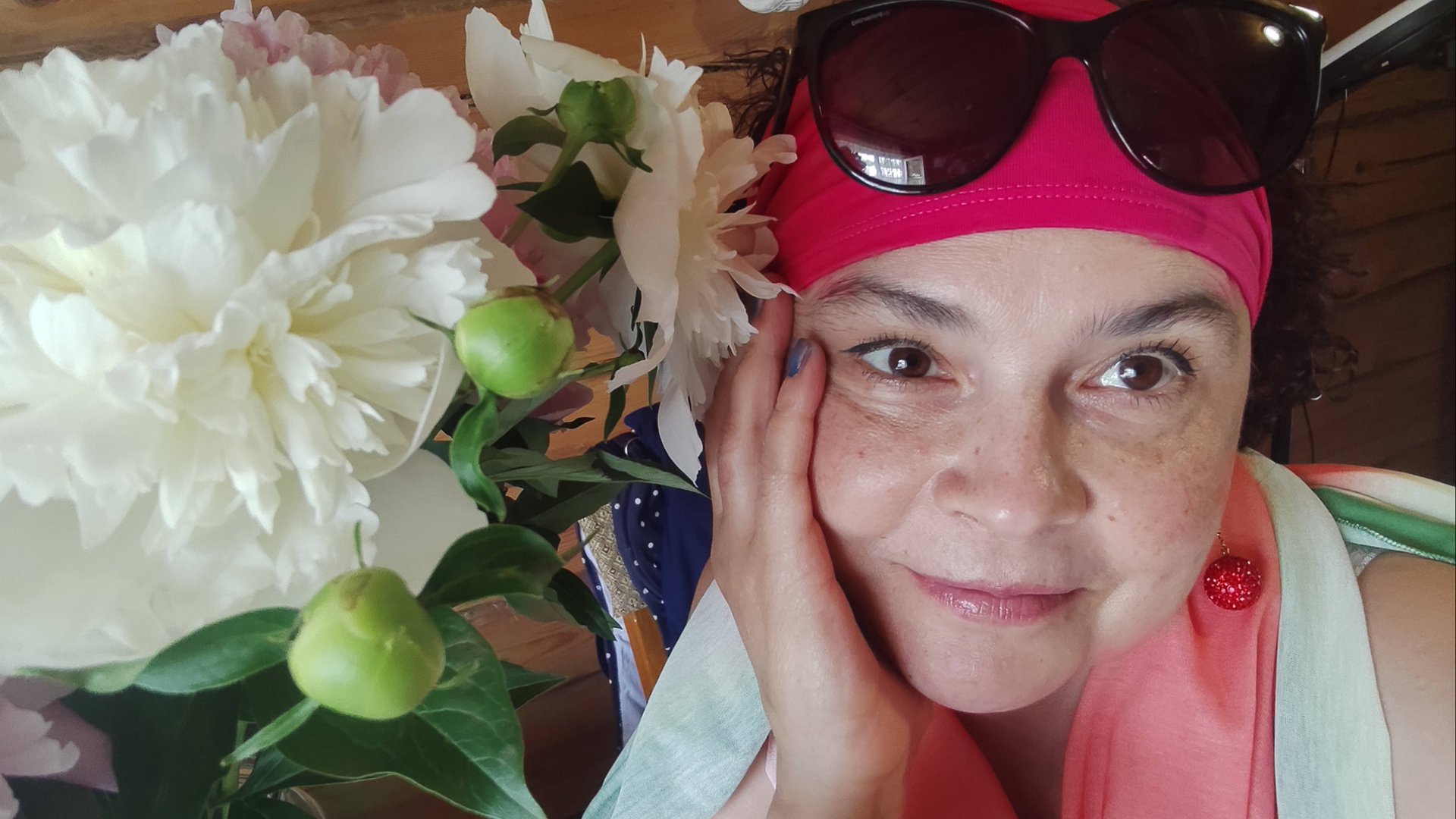 АСМР Близкий шепот болталка-шепталка. купались, новые соседи, хейтеры смотреть онлайн