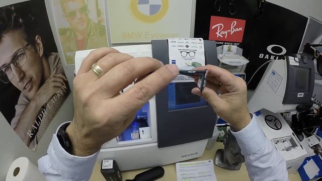 Jeffrey's Oakley Socket 5.0 | Zeiss SmartLife 3 | PhotoFusion Extra Grey | DuraVision Chrome смотреть онлайн