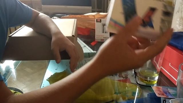 РАСПОКОВКА ГИГАБОКСА С СЮРПРИЗБОКСА!НАШЕЛ ОЧКИ ВИРТУАЛЬНОЙ РЕАЛЬНОСТИ! смотреть онлайн
