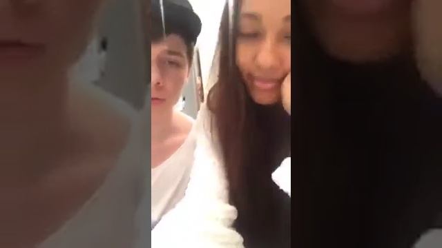 Мари Сенн и Герман Черных О Любимых Блогерах, iPhone 7 и планах на Новый Год Перископ смотреть онлайн