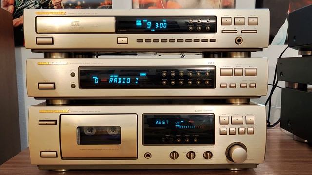 Великолепный комплект Marantz CD-53, SD-53 и ST-63 смотреть онлайн