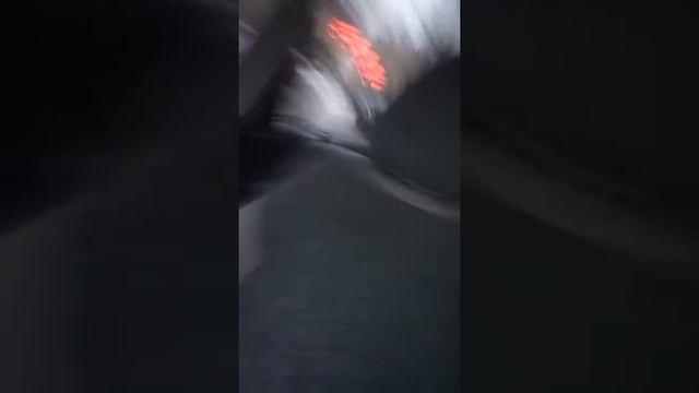 Земля гремит, дорого тресет, осторожно МАТИЗ едит! смотреть онлайн