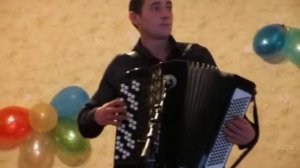 Либер-танго в исполнении Семена, сельского музыканта-баяниста