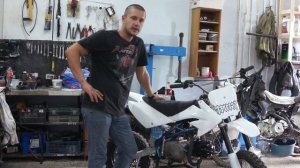 Питбайк плохо заводится, стреляет в карбюратор.