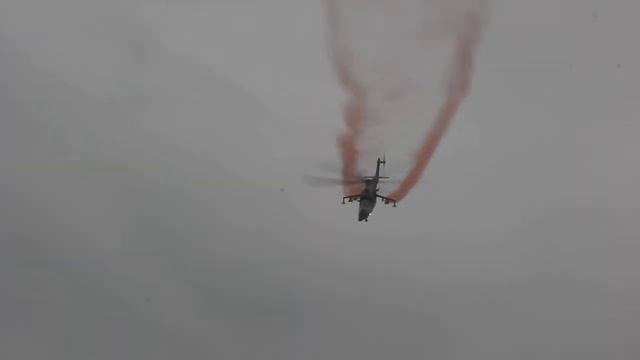 Aviatická pouť 2013 - Mil Mi-24 Hind смотреть онлайн