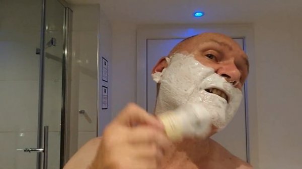 Razorock Lupo. Wilkinson Sword Barber's Style Shave Cream. Boots Double Edge Blades.