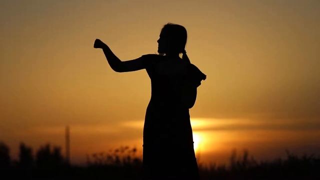 You Are The Universe In Motion - Why Study Anatomy & Movement? смотреть онлайн