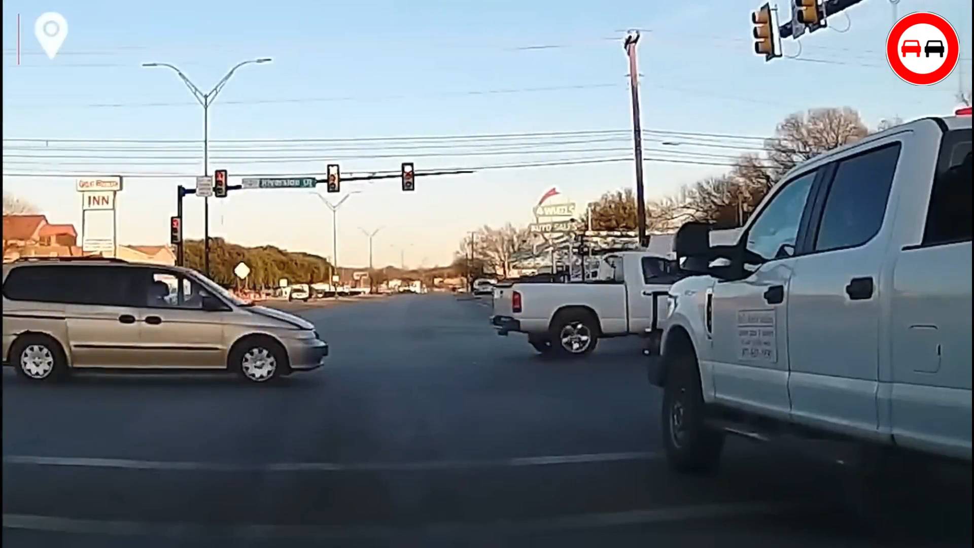 Страшная подборка аварий и ДТП. Невнимательность водителей и пешеходов приводит к трагедиям. смотреть онлайн