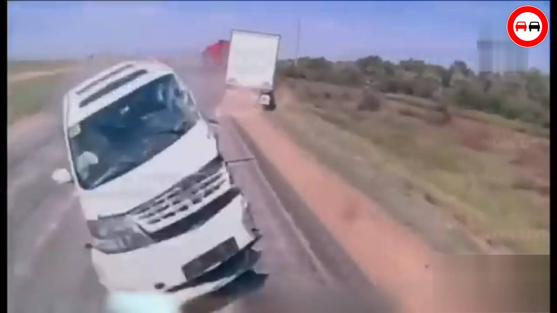 Жесть! Страшные Аварии и ДТП. Идиоты на дороге. Сумасшедшие водители. смотреть онлайн