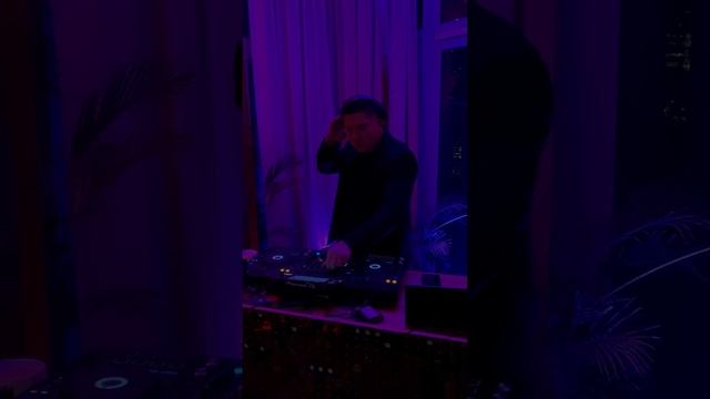 DJ Set by Bezludnyj at Pipe Moscow смотреть онлайн