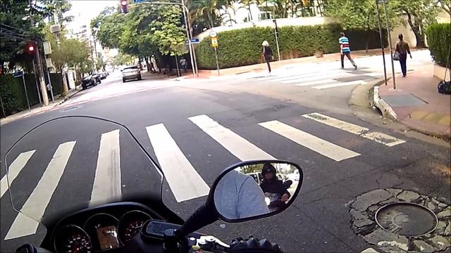 Test ride Kymco Downtown 300i no Brasil смотреть онлайн