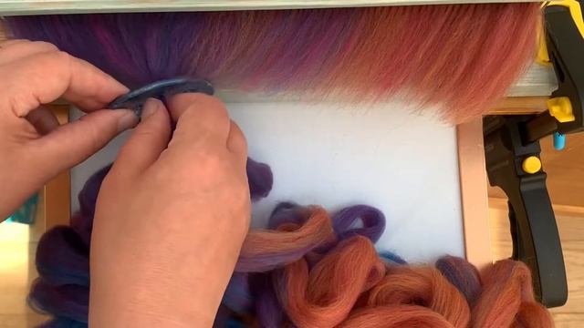 Spinning a dual blended yarn on a Turkish spindle based on CMYK values смотреть онлайн