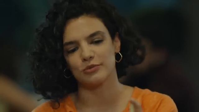 Medcezir 29 Bölüm - Mira, Yaman'ı kıskanmadığını ispatlamaya çalışır смотреть онлайн