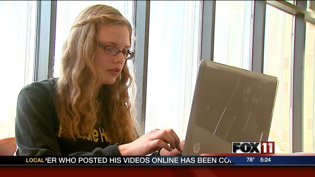 5PM WED GLASSES STUDY SEXY OR SMART смотреть онлайн