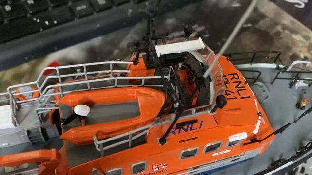severn class lifeboat 1/72 scale смотреть онлайн