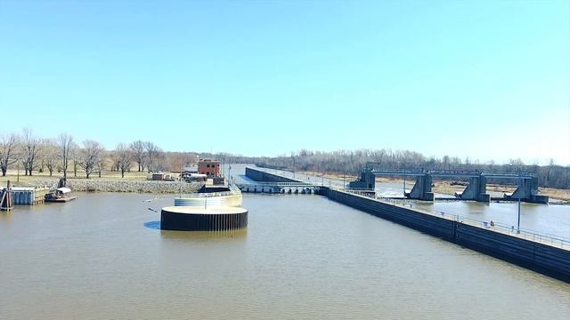 Verdigris River Lock and Dam 18 - East of Tulsa Oklahoma смотреть онлайн