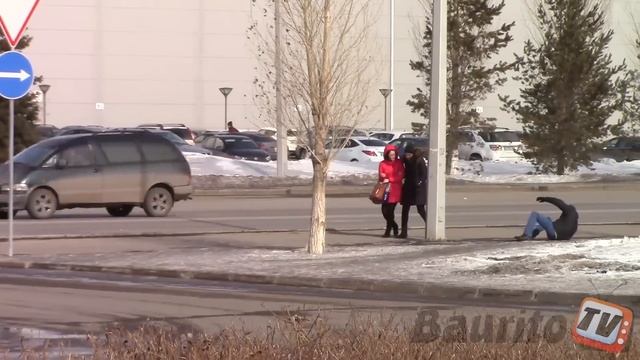 Ударился Об Столб Пранк / Running Into Poles Prank смотреть онлайн