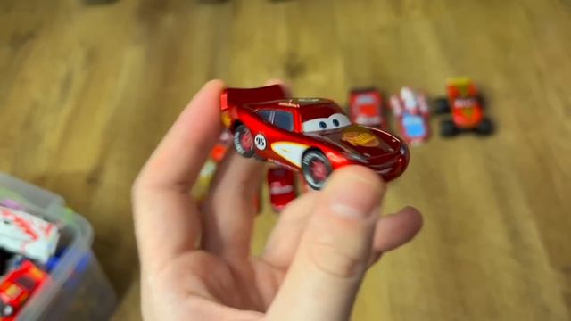 Looking For Lightning McQueen Cars: Lightning McQueen, Cruz Ramirez, Drift Party Tow Mater, Sally