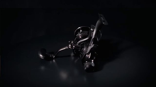DAIWA kołowrotki z wolnym biegiem смотреть онлайн