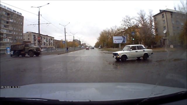 Павлодар, дальтоник на дороге смотреть онлайн