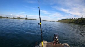 Ангара. Рыбалка на хариуса с лодки.