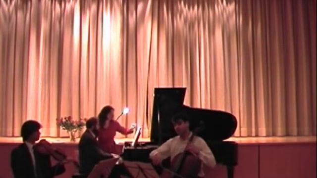 Schubert Piano Trio no. 1 in B flat major - I. Allegro moderato (p2) смотреть онлайн