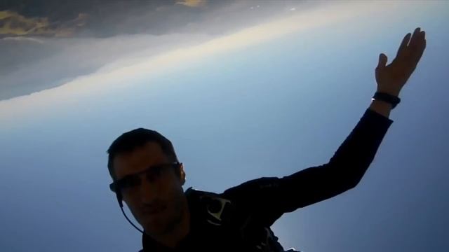 Project Glass: Skydiving Demo at Google I/O 2012 смотреть онлайн