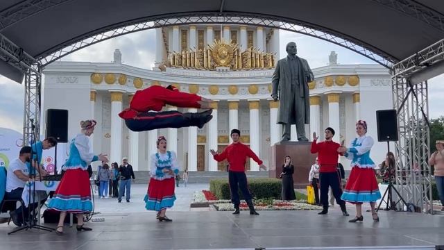 Казачий танец / Шоу балет ВАРЕНЬЕ г. Москва