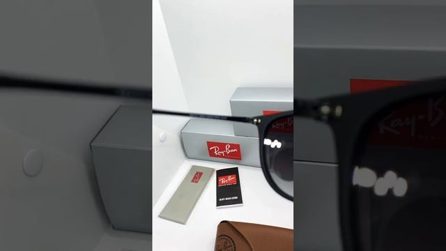 Солнцезащитные очки Ray Ban ERIKA RB 4171 622/8G поляризация (чёрные матовые и темно-серый градиент смотреть онлайн