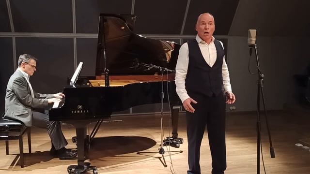 Recitar Vesti La Giubba, Pagliacci, Dimitris Sigalos смотреть онлайн