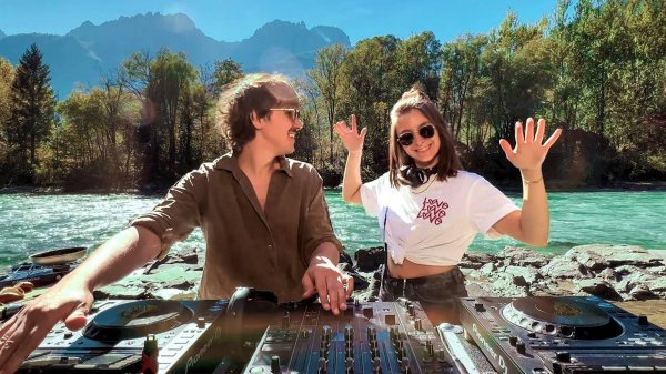 Flavour Trip | Soft Chill House Mix - Amii Watson B2B Jimmi Harvey