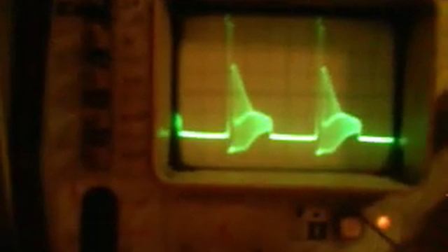 опыты с катушкой обратной связи.3gp смотреть онлайн