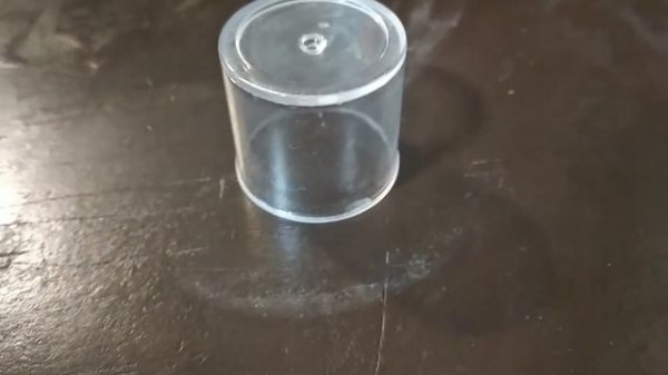 Как легко сделать в домашних условиях антипобег для муравьёв.