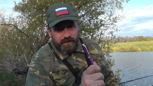 УДАЧНАЯ ВЕЧЕРНЯЯ РЫБАЛКА НА ПЛОТВУ. ЗАГИБАЮТ МАХОВУЮ УДОЧКУ В ДУГУ. смотреть онлайн