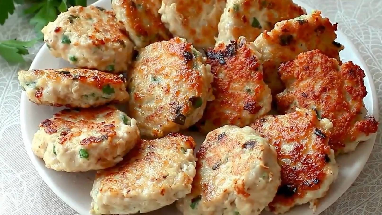 КУРИНЫЕ КОТЛЕТЫ | КОТЛЕТЫ ИЗ КУРИНОГО ФАРША смотреть онлайн